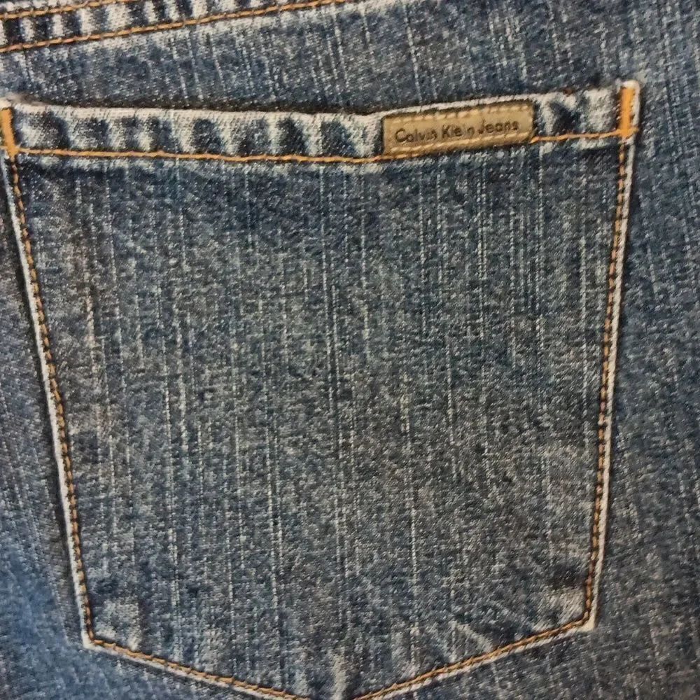 Calvin Klein Button Fly Low Rise Denim Shorts - Picture 4 of 7